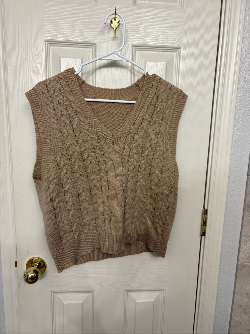 SHEIN Taupe Cable Knit V-Neck Sleeveless Sweater Vest